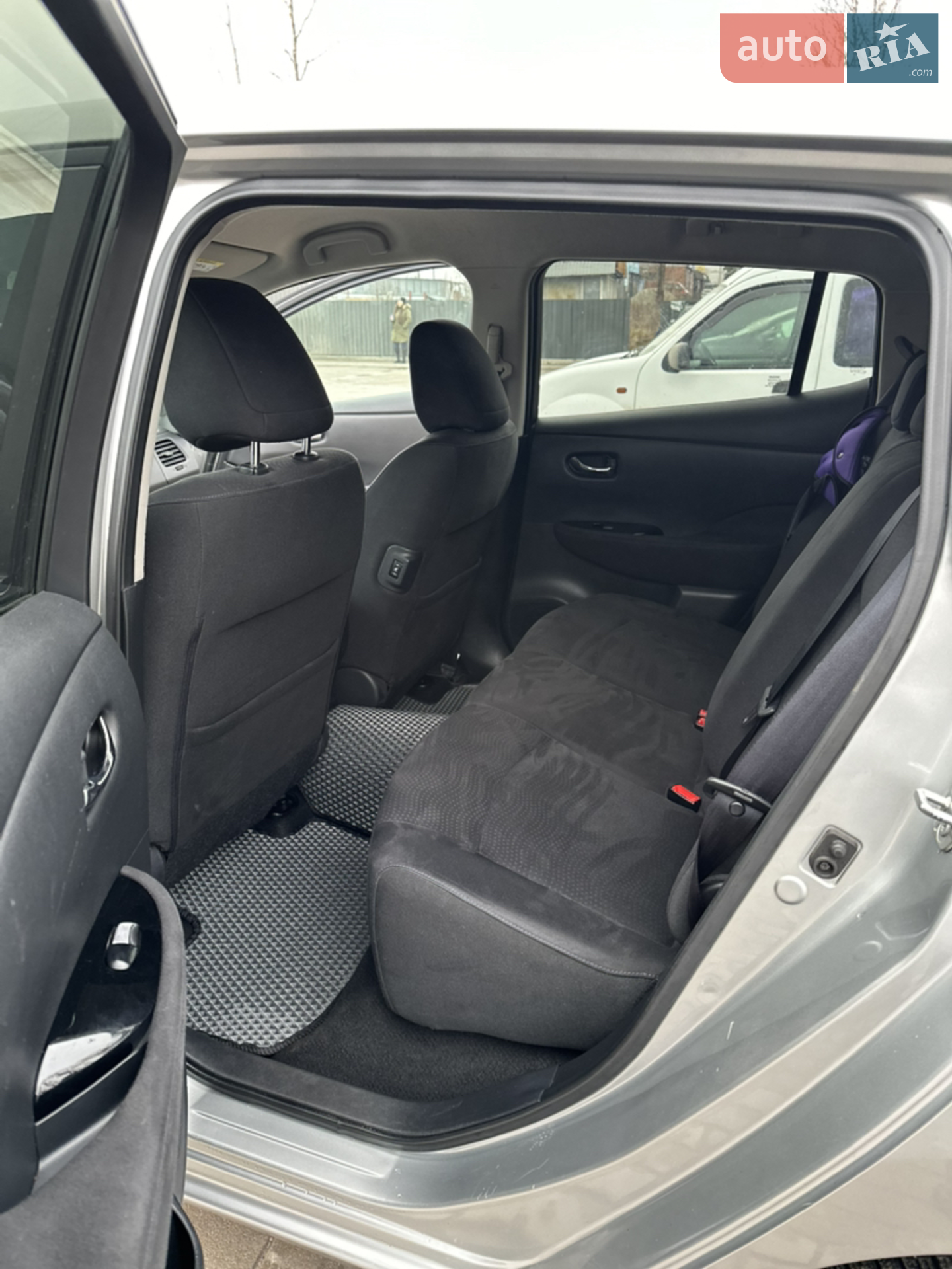 2013 Nissan Leaf - мініатюра 16