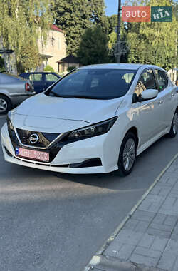 Хэтчбек Nissan Leaf 2022 в Сторожинце