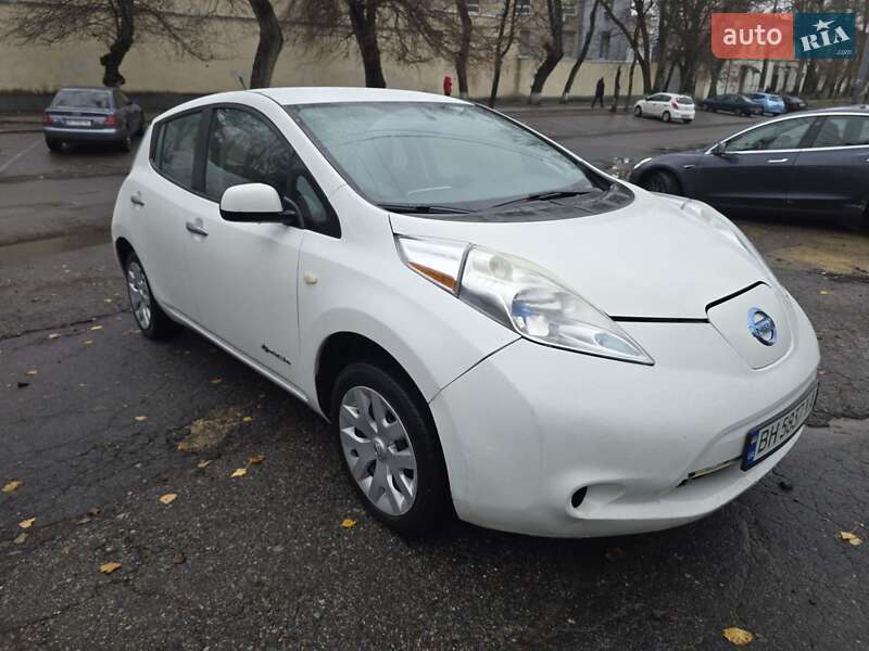 Хэтчбек Nissan Leaf 2013 в Одессе фото 3 Хэтчбек Nissan Leaf 2013 в Одессе