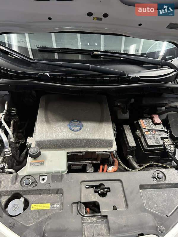 Хэтчбек Nissan Leaf 2014 в Ровно фото 14 Хэтчбек Nissan Leaf 2014 в Ровно