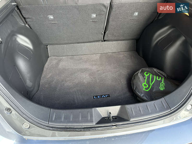 Хетчбек Nissan Leaf 2023 в Рівному