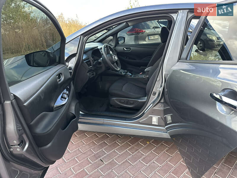 Хетчбек Nissan Leaf 2023 в Рівному