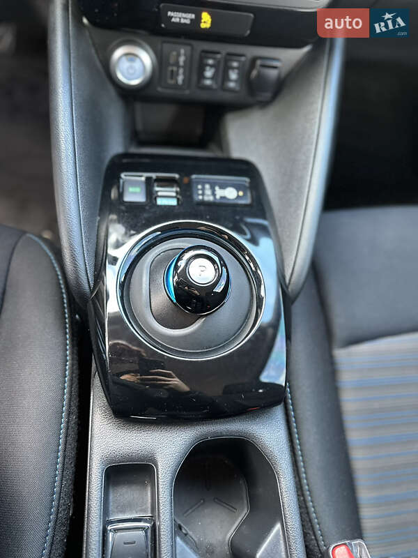 Хетчбек Nissan Leaf 2023 в Рівному