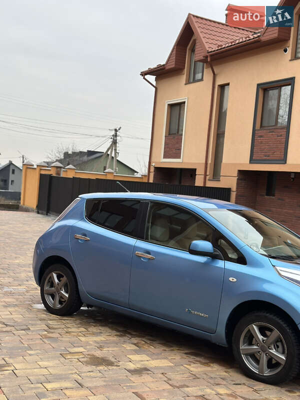 Хэтчбек Nissan Leaf 2018 в Черновцах