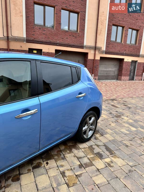 Хэтчбек Nissan Leaf 2018 в Черновцах