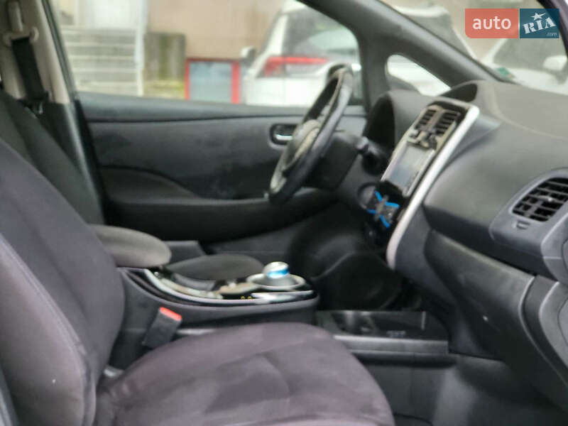 Хэтчбек Nissan Leaf 2014 в Киеве