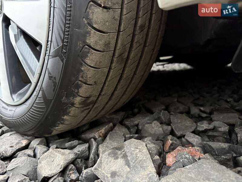 Хэтчбек Nissan Leaf 2021 в Луцке