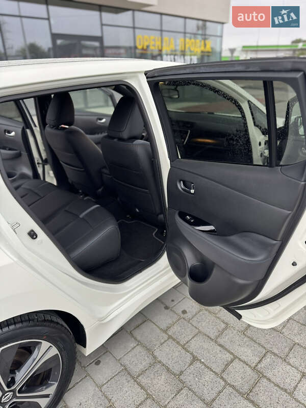 Хетчбек Nissan Leaf 2019 в Івано-Франківську