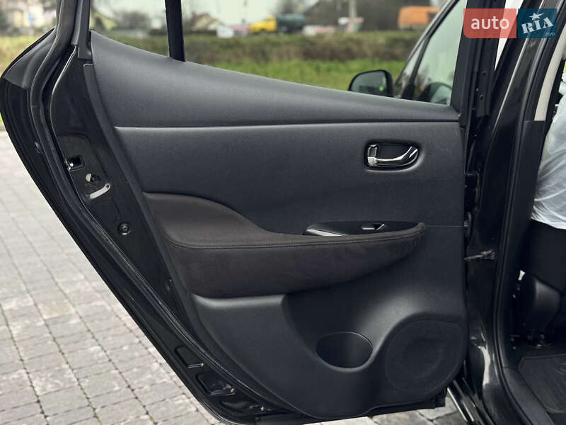 Хэтчбек Nissan Leaf 2015 в Львове фото 28 Хэтчбек Nissan Leaf 2015 в Львове