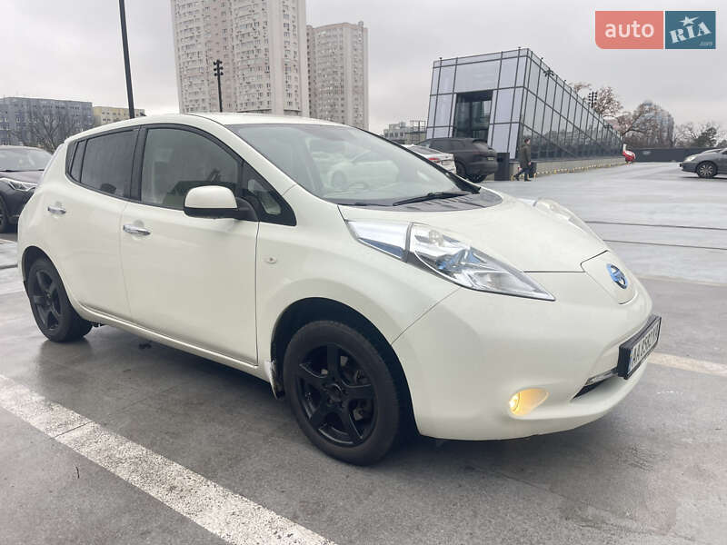 Хетчбек Nissan Leaf 2012 в Києві фото 12 Хетчбек Nissan Leaf 2012 в Києві