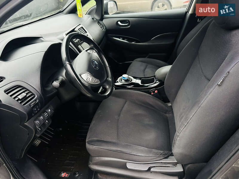 Хэтчбек Nissan Leaf 2014 в Каменском