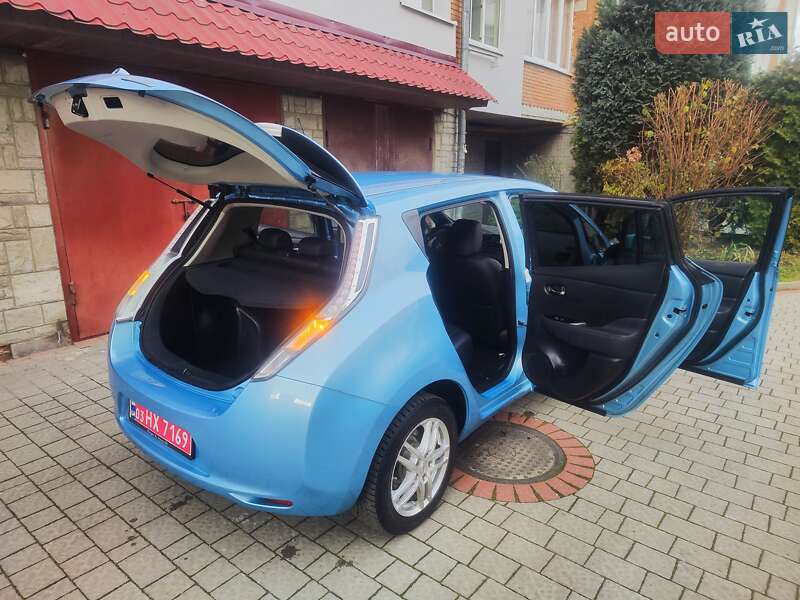 Хэтчбек Nissan Leaf 2016 в Львове