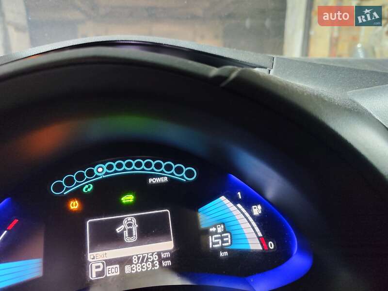 Хэтчбек Nissan Leaf 2016 в Львове