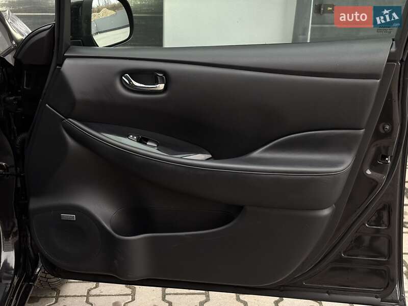 Хетчбек Nissan Leaf 2016 в Тернополі фото 24 Хетчбек Nissan Leaf 2016 в Тернополі