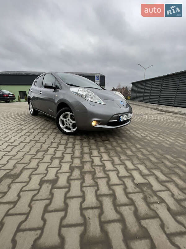 Хетчбек Nissan Leaf 2015 в Луцьку фото Хетчбек Nissan Leaf 2015 в Луцьку