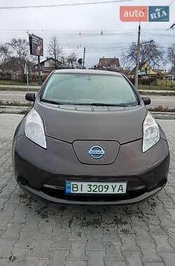Хэтчбек Nissan Leaf 2015 в Полтаве