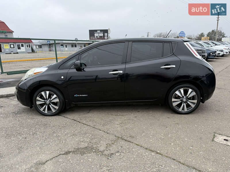 Хетчбек Nissan Leaf 2015 в Києві