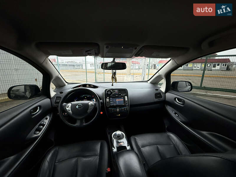 Хетчбек Nissan Leaf 2015 в Києві