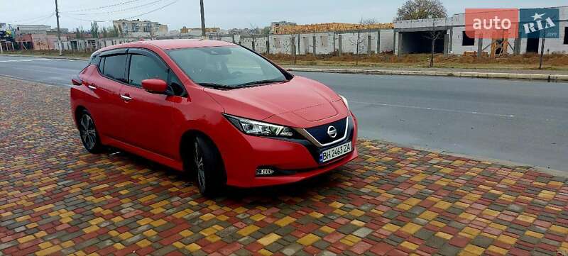 Хетчбек Nissan Leaf 2021 в Білгороді-Дністровському