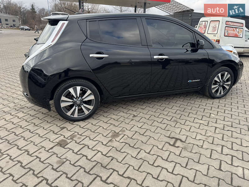 Хэтчбек Nissan Leaf 2017 в Коломые