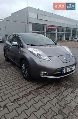 Хетчбек Nissan Leaf 2015 в Рівному