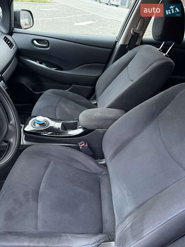 Хэтчбек Nissan Leaf 2014 в Звягеле