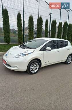 Хэтчбек Nissan Leaf 2015 в Тальном