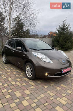 Хетчбек Nissan Leaf 2015 в Дніпрі