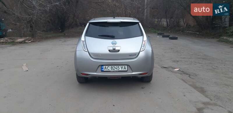 Хетчбек Nissan Leaf 2015 в Луцьку