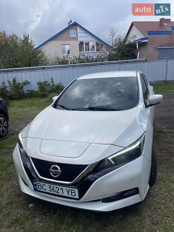 Хэтчбек Nissan Leaf 2018 в Львове