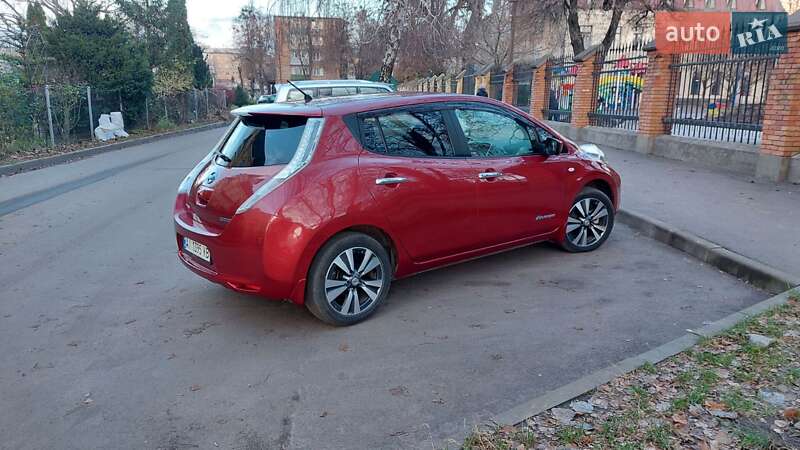 Хэтчбек Nissan Leaf 2015 в Фастове