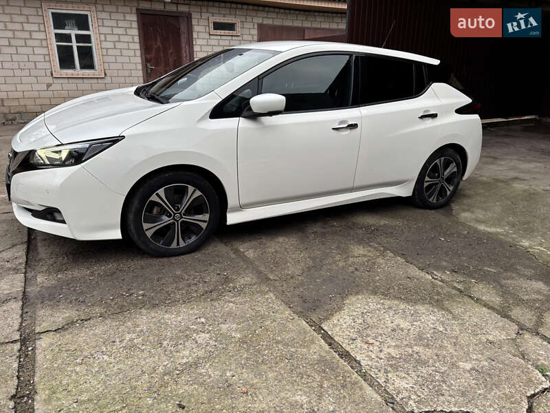 Хэтчбек Nissan Leaf 2020 в Черкассах