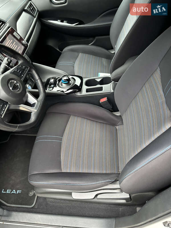 Хэтчбек Nissan Leaf 2020 в Черкассах