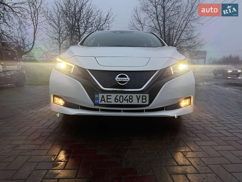 Хэтчбек Nissan Leaf 2022 в Днепре фото 5 Хэтчбек Nissan Leaf 2022 в Днепре