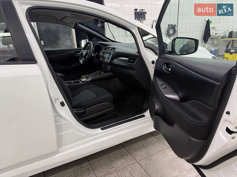 Хэтчбек Nissan Leaf 2022 в Днепре фото 20 Хэтчбек Nissan Leaf 2022 в Днепре