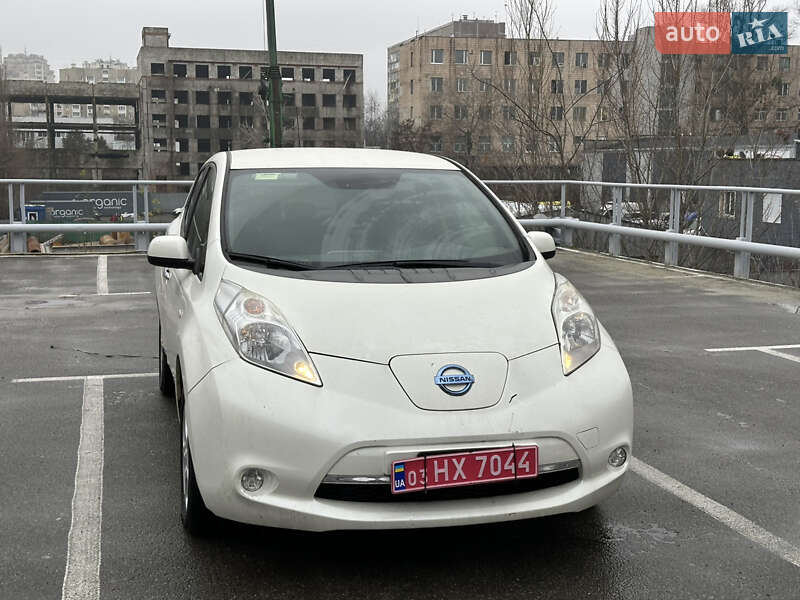 Хэтчбек Nissan Leaf 2017 в Киеве фото 2 Хэтчбек Nissan Leaf 2017 в Киеве