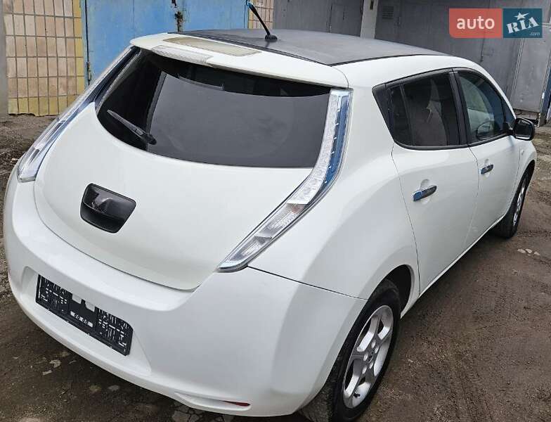 Хетчбек Nissan Leaf 2013 в Тернополі