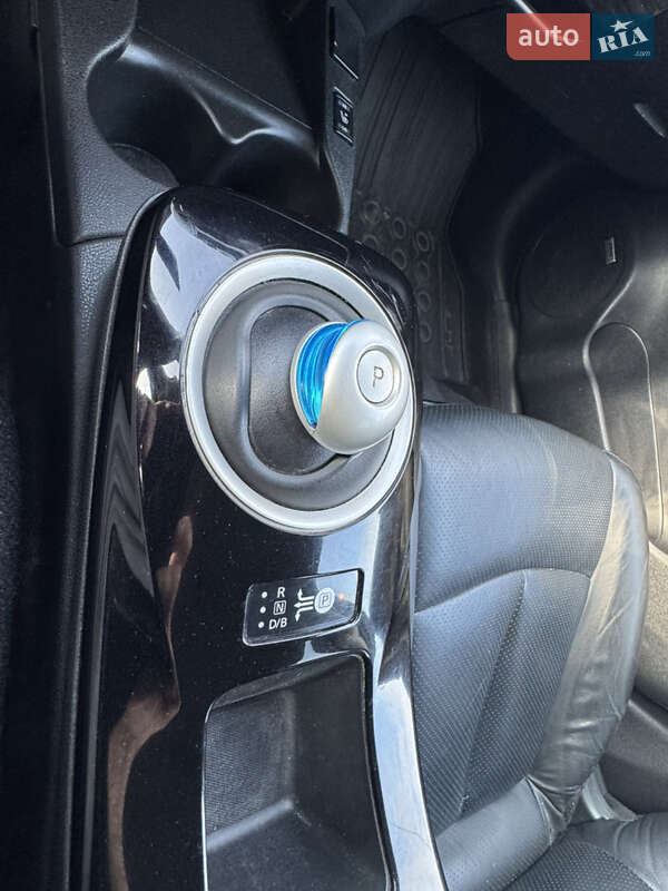 Хэтчбек Nissan Leaf 2017 в Николаеве