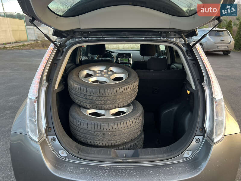 Хэтчбек Nissan Leaf 2016 в Харькове