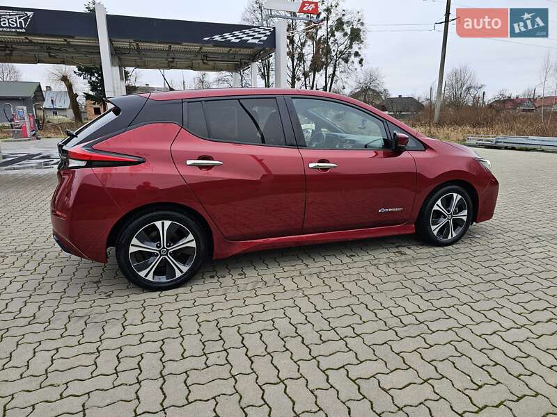 Хэтчбек Nissan Leaf 2018 в Стрые