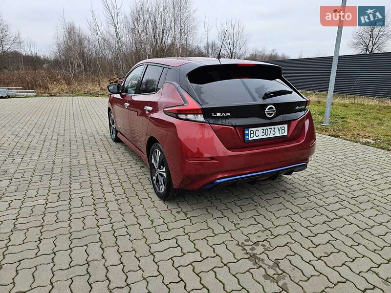 Хэтчбек Nissan Leaf 2018 в Стрые