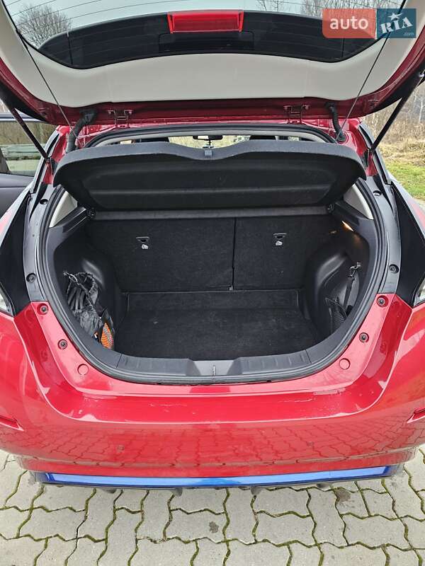 Хэтчбек Nissan Leaf 2018 в Стрые