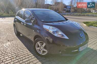 Хетчбек Nissan Leaf 2013 в Умані