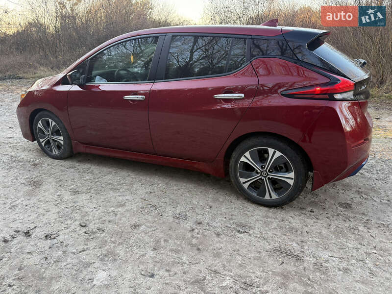 Хэтчбек Nissan Leaf 2020 в Переяславе