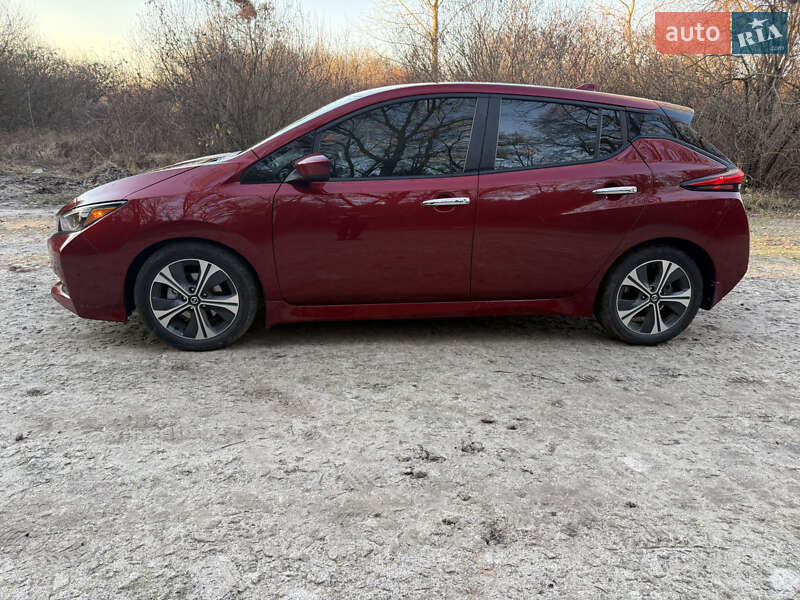 Хэтчбек Nissan Leaf 2020 в Переяславе