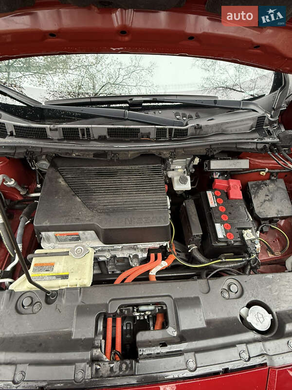 Хэтчбек Nissan Leaf 2020 в Переяславе