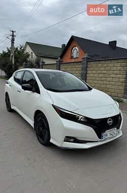 Хэтчбек Nissan Leaf 2023 в Ровно