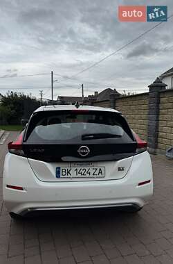Хэтчбек Nissan Leaf 2023 в Ровно