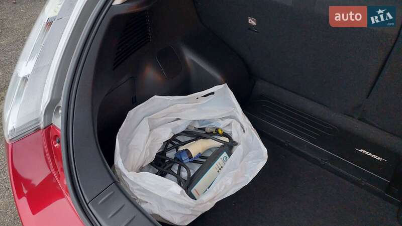 Хэтчбек Nissan Leaf 2015 в Фастове