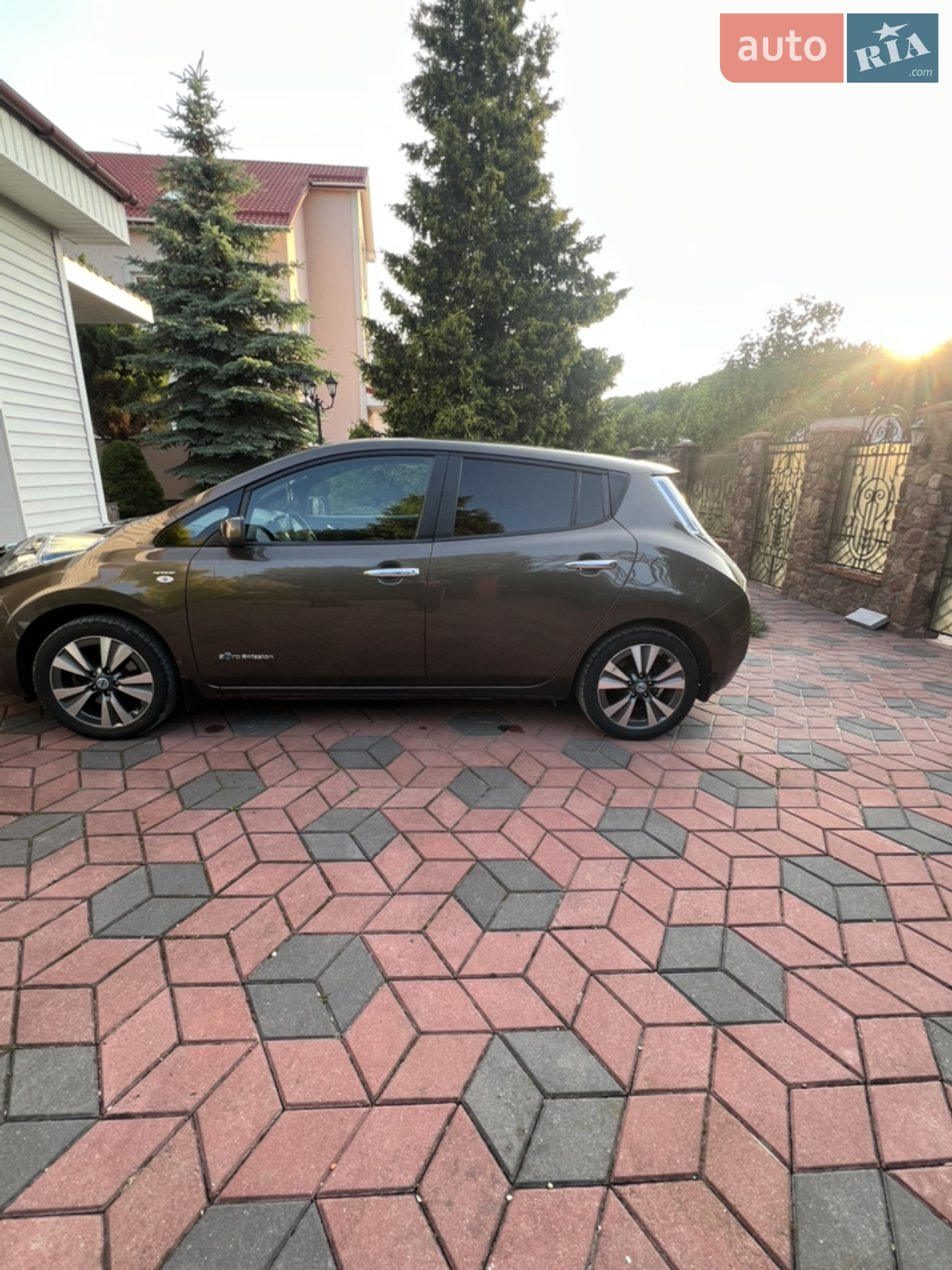 2017 Nissan Leaf - мініатюра 4